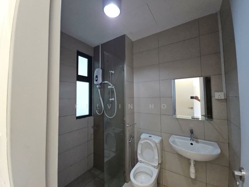 Kondominium untuk Disewa di Rumbia Residence - Kelvin Ho - Bathroom - PropertyGuru.com.my