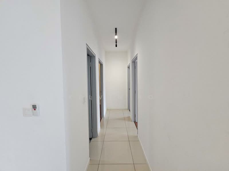Kondominium untuk Disewa di Rumbia Residence - Kelvin Ho - Corridor - PropertyGuru.com.my