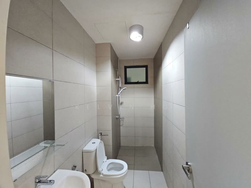 Kondominium untuk Disewa di Rumbia Residence - Kelvin Ho - Bathroom - PropertyGuru.com.my