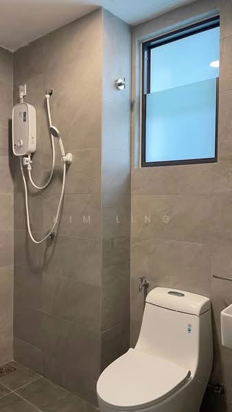 Service Residence for Rent at Sunsuria Forum - Kim Ling - Master Bathroom - PropertyGuru.com.my