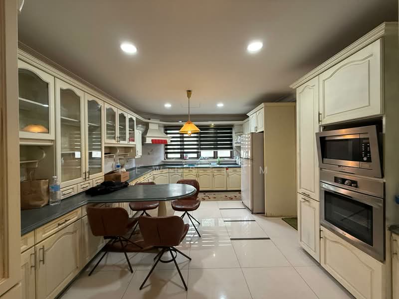 Bungalow for Sale in Country Heights (Kajang) - Lewis Tam - Kitchen - PropertyGuru.com.my