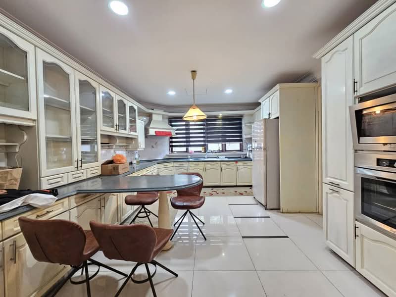 Bungalow for Sale in Country Heights (Kajang) - Lewis Tam - PropertyGuru.com.my