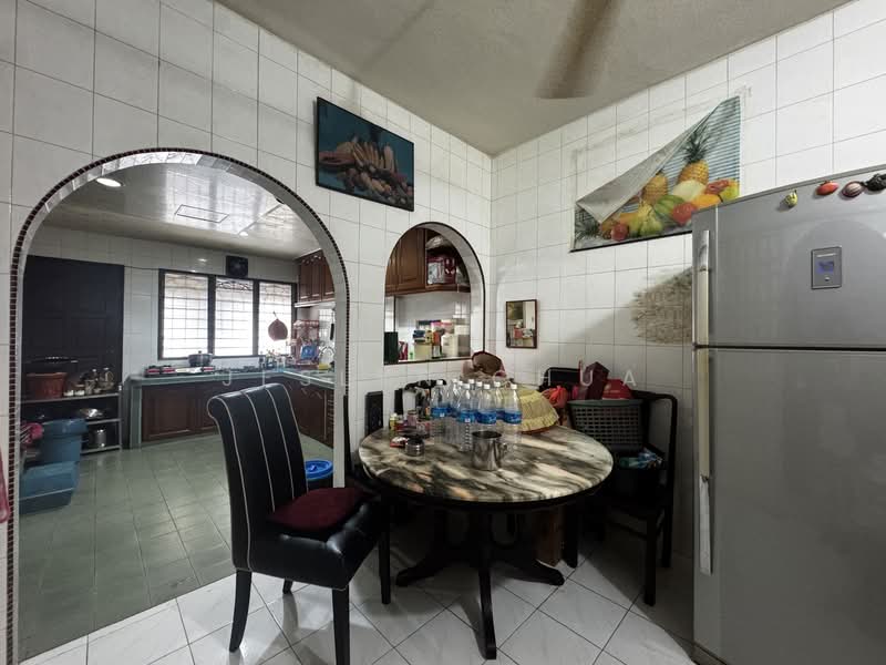 2-storey Terraced House for Sale in Usj 1 (Subang Jaya) - Jeslyn Chua - Kitchen - PropertyGuru.com.my