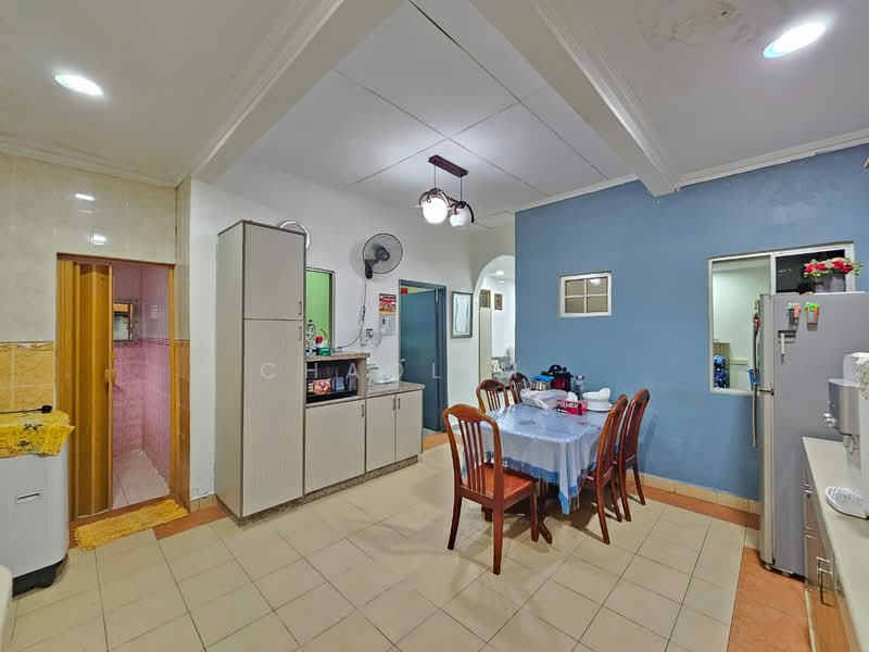 1-storey Terraced House for Sale in Bandar Tun Hussein Onn (Cheras) - ChaoLim . - Kitchen - PropertyGuru.com.my
