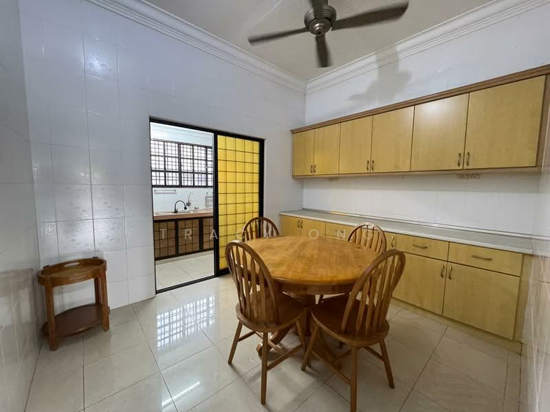 1-storey Terraced House for Sale in Taman Johor Jaya (Johor Bahru) - Tracy Ong - Kitchen - PropertyGuru.com.my