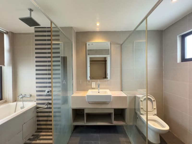 Rumah Teres 3 Tingkat untuk Dijual di Cyberjaya (Selangor) - Afiqah . - Bathroom - PropertyGuru.com.my