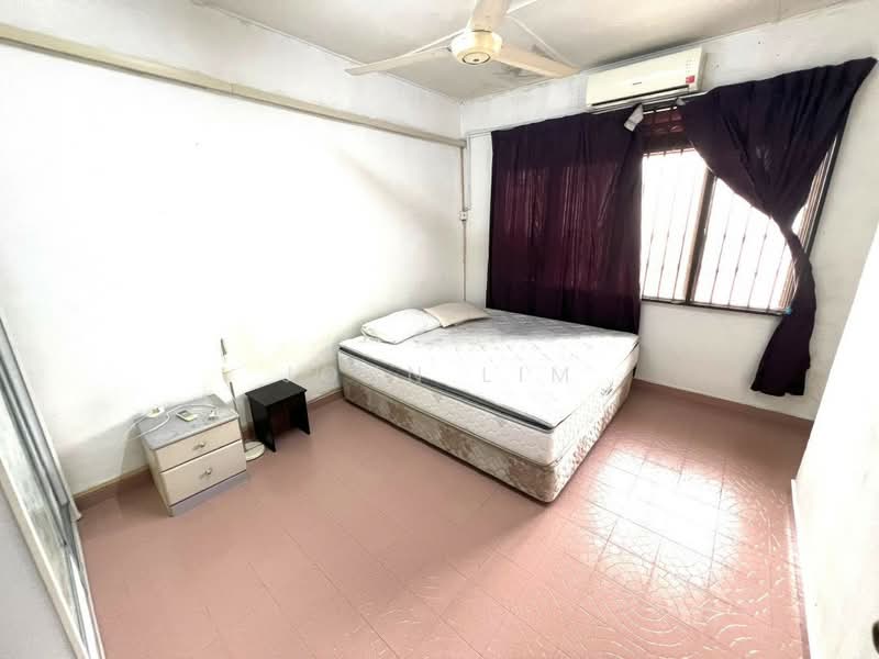 2-storey Terraced House for Rent in Taman Johor Jaya (Johor Bahru) - John Lim - Bedroom - PropertyGuru.com.my