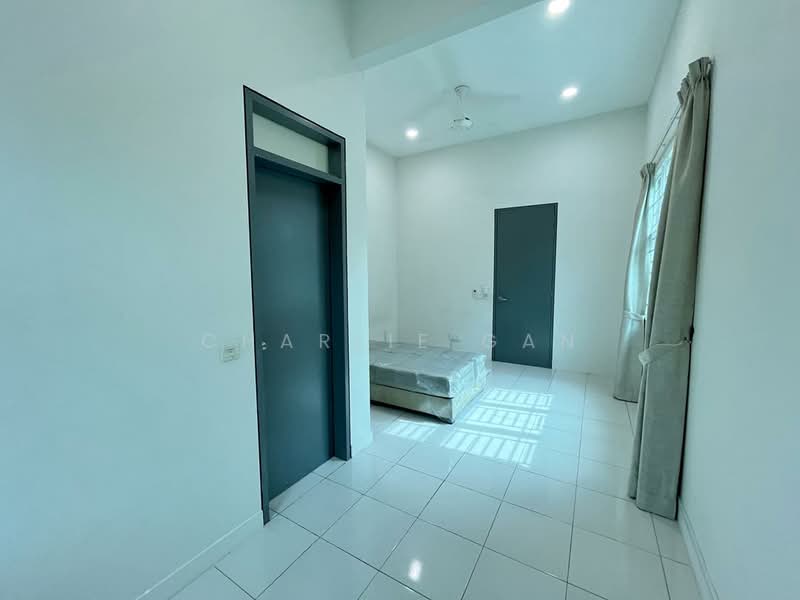 2-storey Terraced House for Sale in Bandar Saujana Putra (Tanjong Duabelas) - Charlie Gan - Bedroom - PropertyGuru.com.my