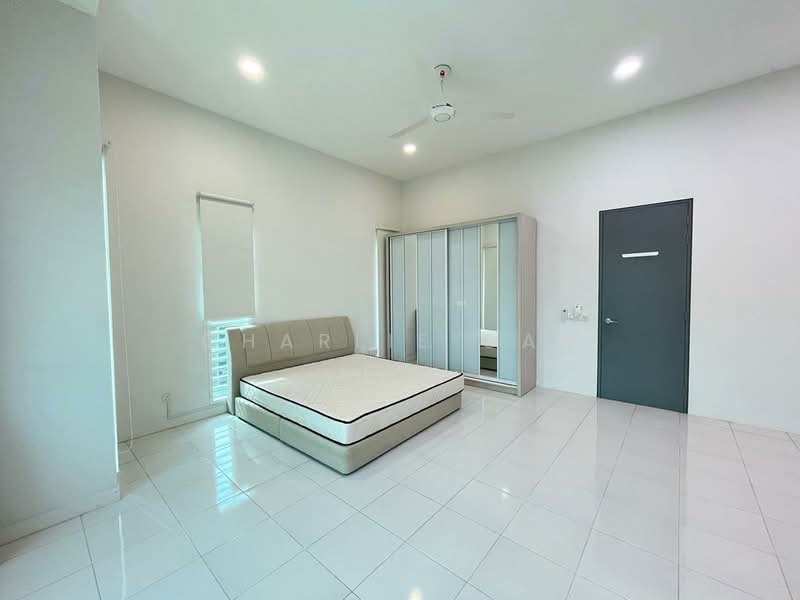 2-storey Terraced House for Sale in Bandar Saujana Putra (Tanjong Duabelas) - Charlie Gan - Bedroom - PropertyGuru.com.my