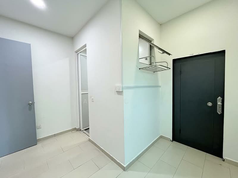 2-storey Terraced House for Sale in Bandar Saujana Putra (Tanjong Duabelas) - Charlie Gan - Entrance - PropertyGuru.com.my