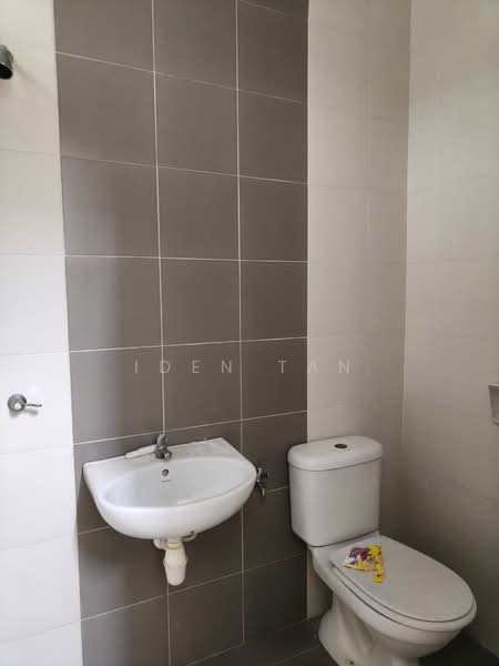 2-storey Terraced House for Sale in Nusa Sentral (Iskandar Puteri (Nusajaya)) - Iden Tan - Bathroom - PropertyGuru.com.my