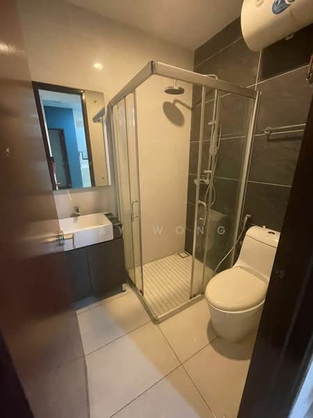 Kondominium untuk Disewa di Royal Strand @ Country Garden Danga Bay - Ray Wong - Bathroom - PropertyGuru.com.my