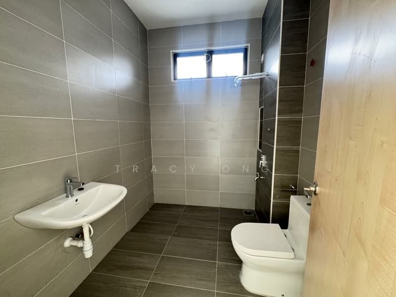 Cluster House for Sale in Taman Mount Austin (Tebrau) - Tracy Ong - Bathroom - PropertyGuru.com.my