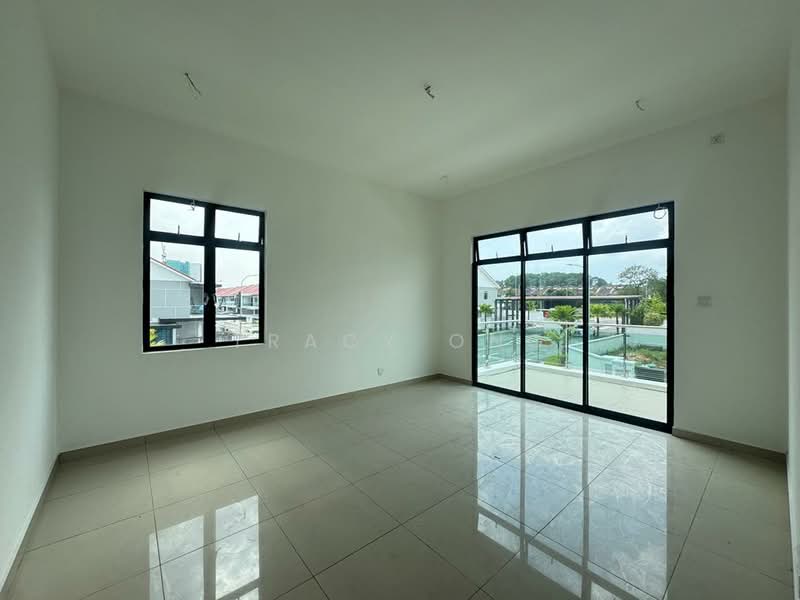 Cluster House for Sale in Taman Mount Austin (Tebrau) - Tracy Ong - Living Room - PropertyGuru.com.my