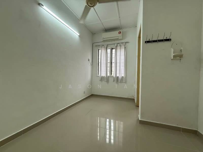2-storey Terraced House for Sale in TAMAN PUCHONG UTAMA (Puchong) - Jason Tan - Interior - PropertyGuru.com.my