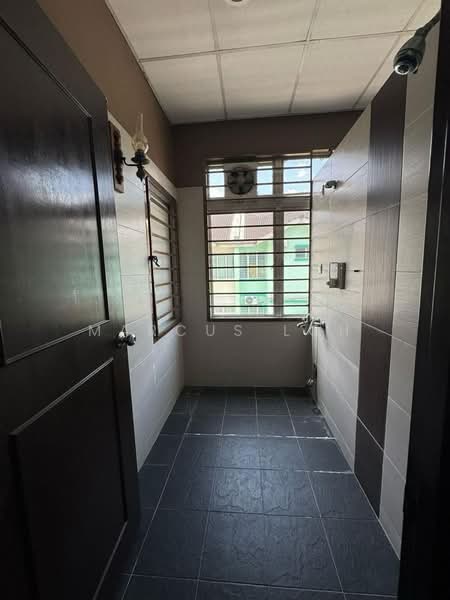 Shop for Sale in Taman Impian Emas (Skudai) - Marcus Loh - Bathroom - PropertyGuru.com.my