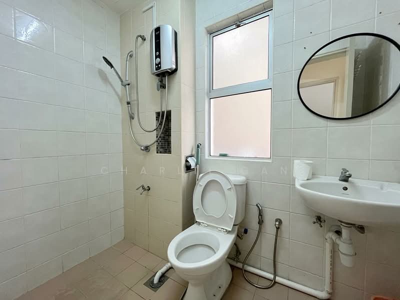 Rumah Bandar untuk Dijual di Kota Kemuning (Shah Alam) - Charlie Gan - Bathroom - PropertyGuru.com.my