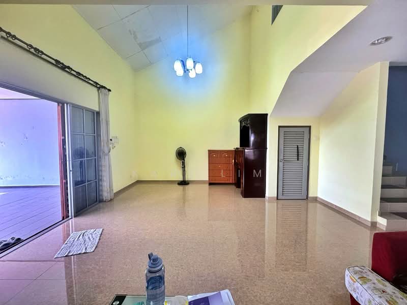 1.5-storey Terraced House for Sale in Bandar Putra (Kulai) - Karl Lim - Living Room - PropertyGuru.com.my
