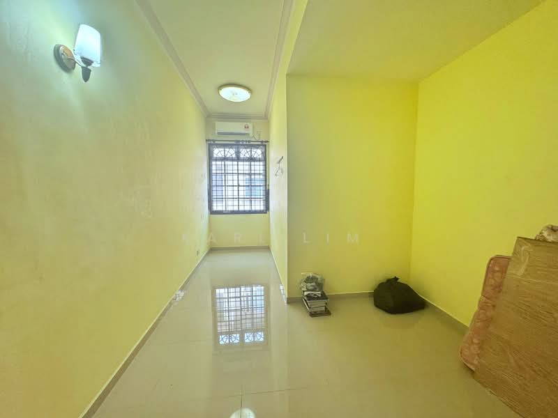 1.5-storey Terraced House for Sale in Bandar Putra (Kulai) - Karl Lim - Interior - PropertyGuru.com.my