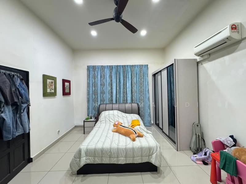 Condominium for Sale at Indah Alam (Subang Andaman) - Syazmir Jamaludin - Bedroom - PropertyGuru.com.my