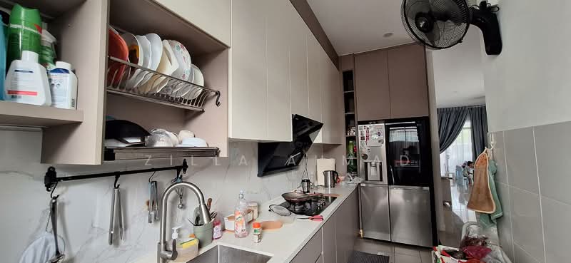 2-storey Terraced House for Rent in Setia Safiro (Cyberjaya) - Zilla Ahmad - Kitchen - PropertyGuru.com.my