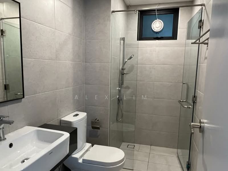 Kondominium untuk Disewa di Waterside Residence - Alex Lim - Bathroom - PropertyGuru.com.my