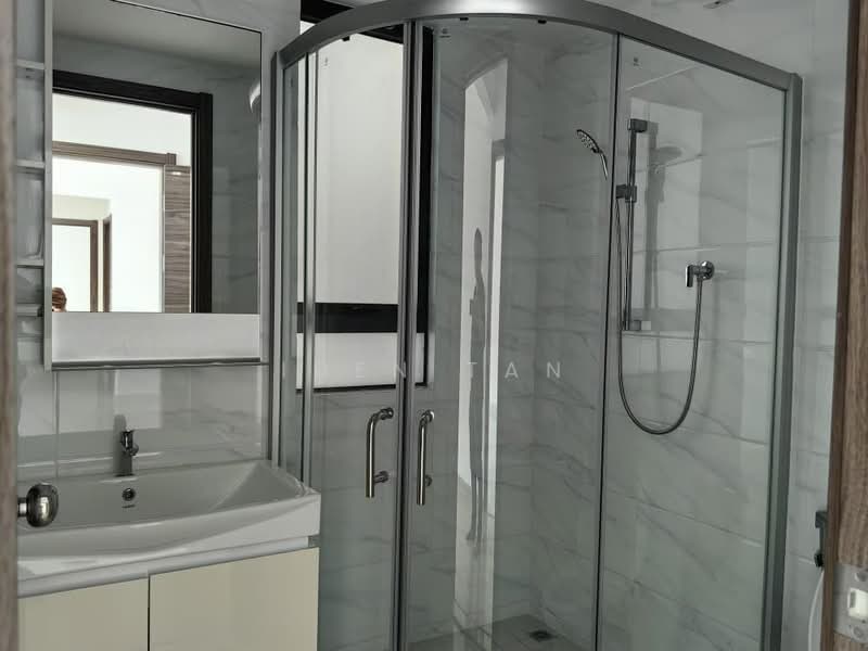 Servis Apartment untuk Dijual di Country Garden Forest City - Iden Tan - Bathroom - PropertyGuru.com.my