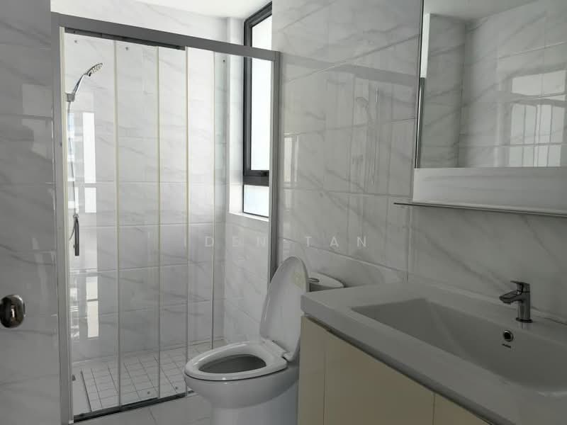 Servis Apartment untuk Dijual di Country Garden Forest City - Iden Tan - Bathroom - PropertyGuru.com.my
