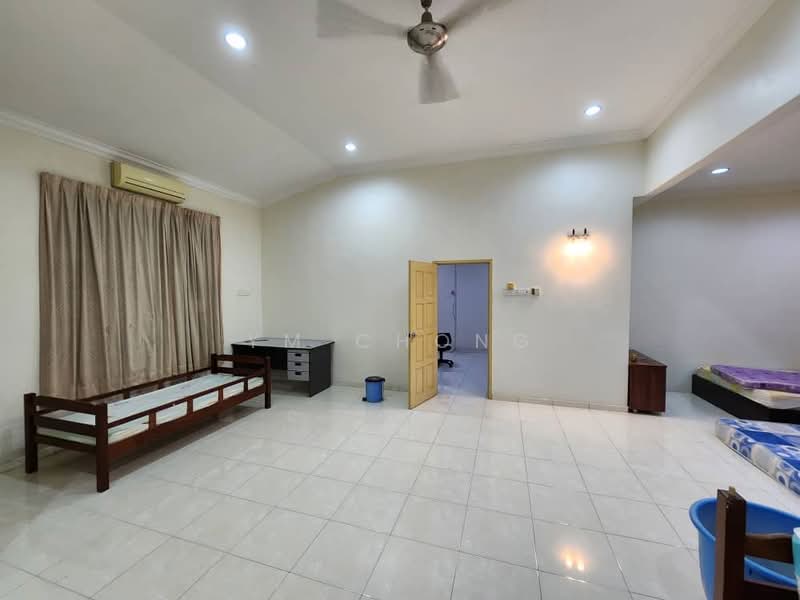 Semi-Detached House for Sale in Taman Seri Jati (Batu Berendam) - YM Chong - Bedroom - PropertyGuru.com.my