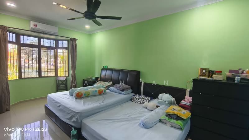 2-storey Terraced House for Sale in Taman Molek (Johor Bahru) - Jason Tan - Bedroom - PropertyGuru.com.my