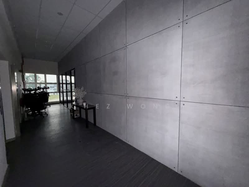 Kilang untuk Disewa di Puchong (Selangor) - Chez Wong - Corridor - PropertyGuru.com.my