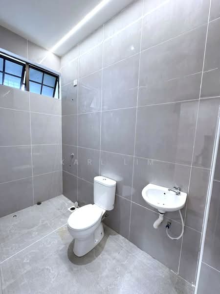 2-storey Terraced House for Sale in Taman Dato' Chellam (Ulu Tiram) - Karl Lim - Bathroom - PropertyGuru.com.my