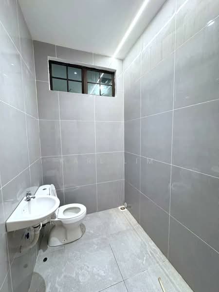 2-storey Terraced House for Sale in Taman Dato' Chellam (Ulu Tiram) - Karl Lim - Bathroom - PropertyGuru.com.my