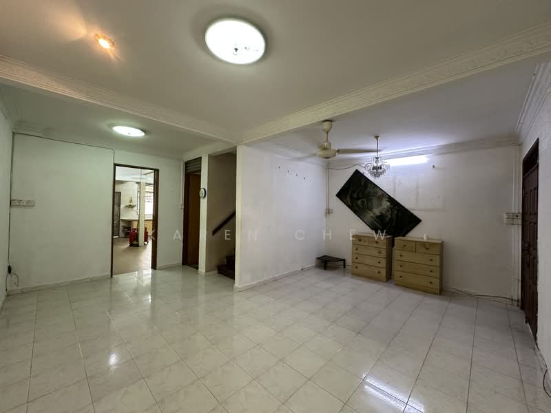 Rumah Teres 2 Tingkat untuk Dijual di Island Glades (Jelutong) - Karen Chew - Living Room - PropertyGuru.com.my