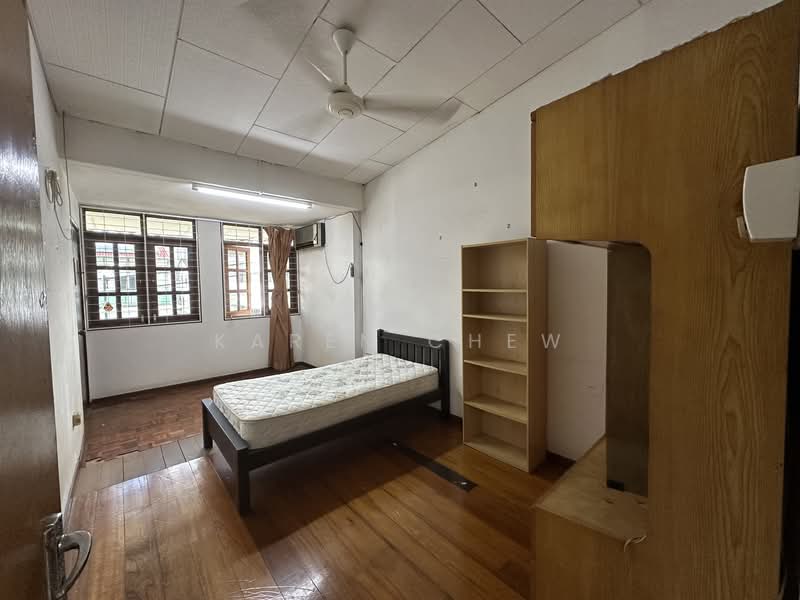 2-storey Terraced House for Sale in Gelugor (Penang) - Karen Chew - Bedroom - PropertyGuru.com.my