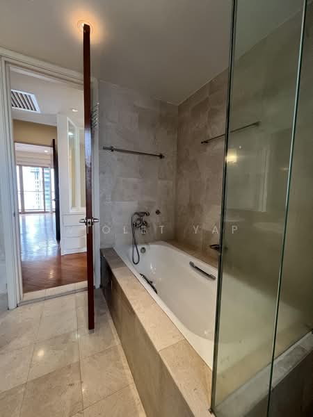 Kondominium untuk Dijual di Hampshire Park Condominium - Violet Yap - Bathroom - PropertyGuru.com.my