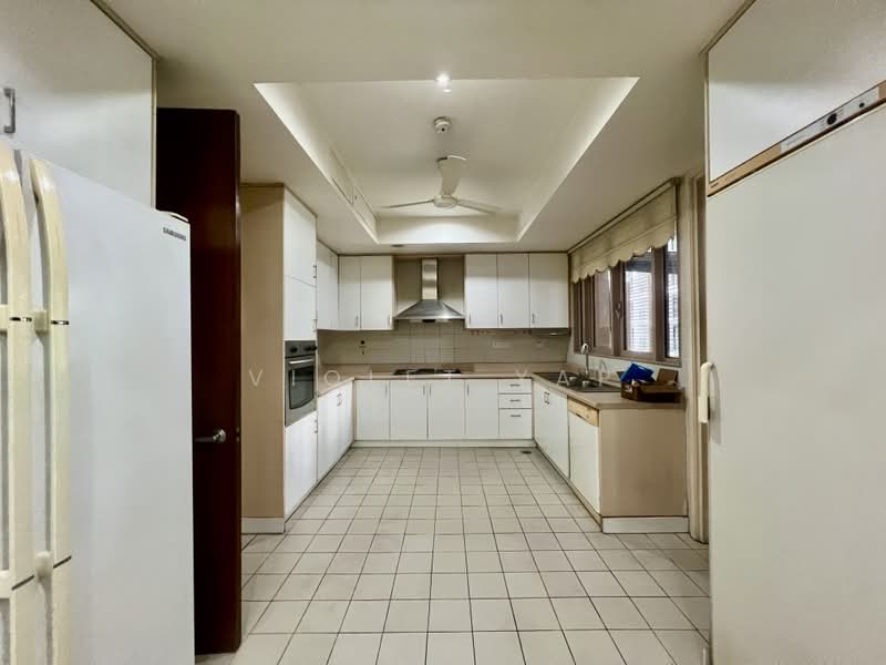 Kondominium untuk Dijual di Hampshire Park Condominium - Violet Yap - Kitchen - PropertyGuru.com.my