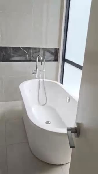 Semi-Detached House for Rent in Kota Damansara (Selangor) - Kelvin Tan - Bathroom - PropertyGuru.com.my