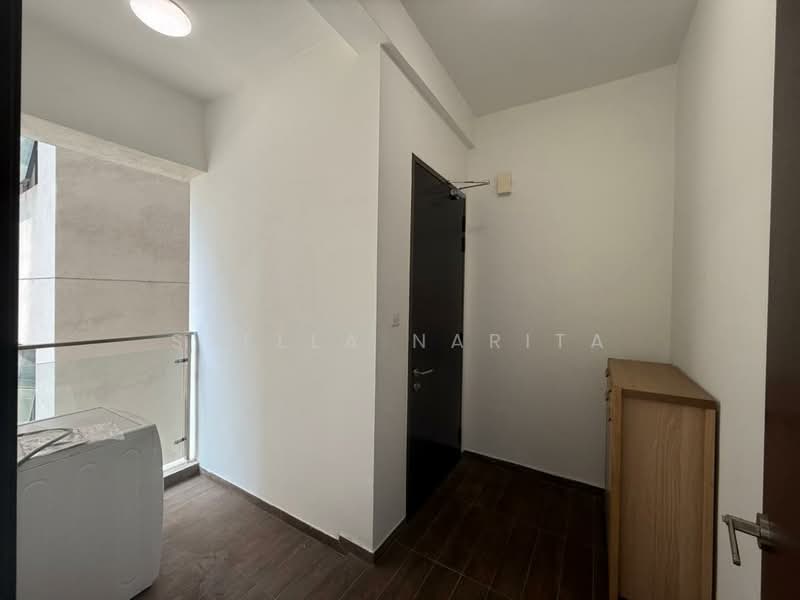 Condominium for Rent at Kings Bay @ Country Garden Danga Bay - Stella Narita - Balcony - PropertyGuru.com.my