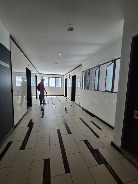 Servis Apartment untuk Dijual di Seasons Garden Residences - Reen Mohamad - Corridor - PropertyGuru.com.my