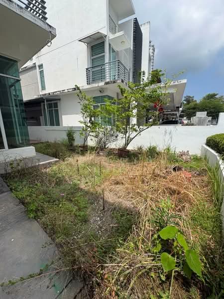 Rumah Teres 3 Tingkat untuk Dijual di Gelugor (Penang) - Jocellynn Lee - Exterior - PropertyGuru.com.my