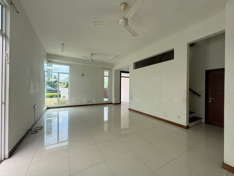 Rumah Teres 3 Tingkat untuk Dijual di Gelugor (Penang) - Jocellynn Lee - Living Room - PropertyGuru.com.my
