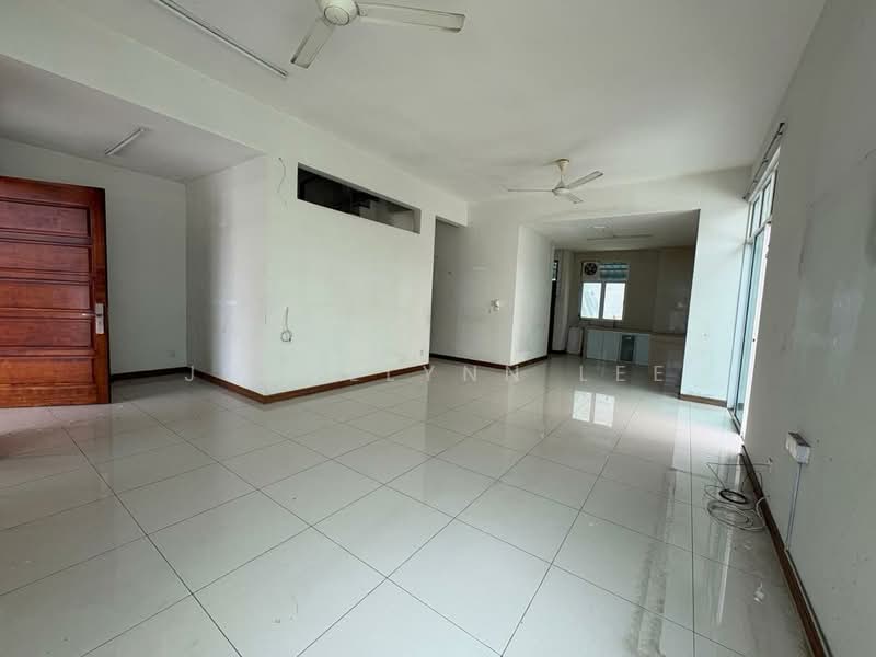 Rumah Teres 3 Tingkat untuk Dijual di Gelugor (Penang) - Jocellynn Lee - Living Room - PropertyGuru.com.my