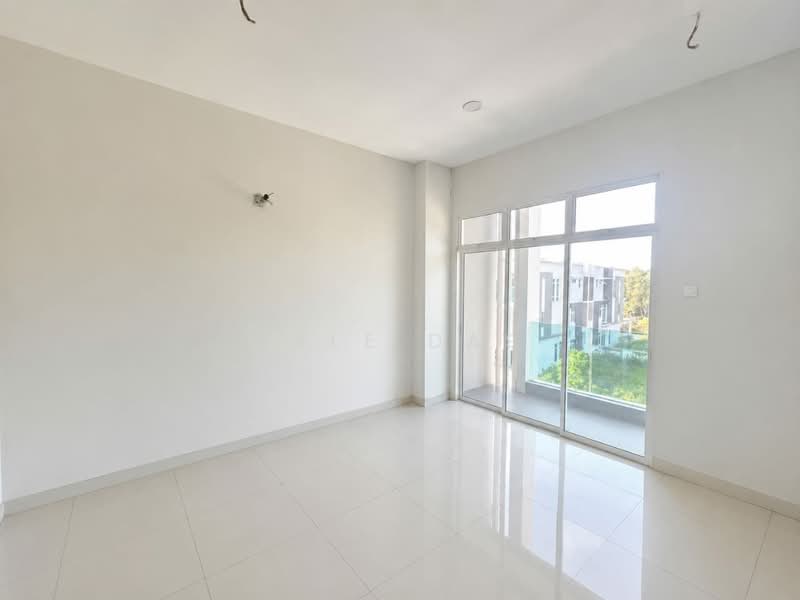 Cluster House for Sale in Nusa Sentral (Iskandar Puteri (Nusajaya)) - Kyle Das - Balcony - PropertyGuru.com.my