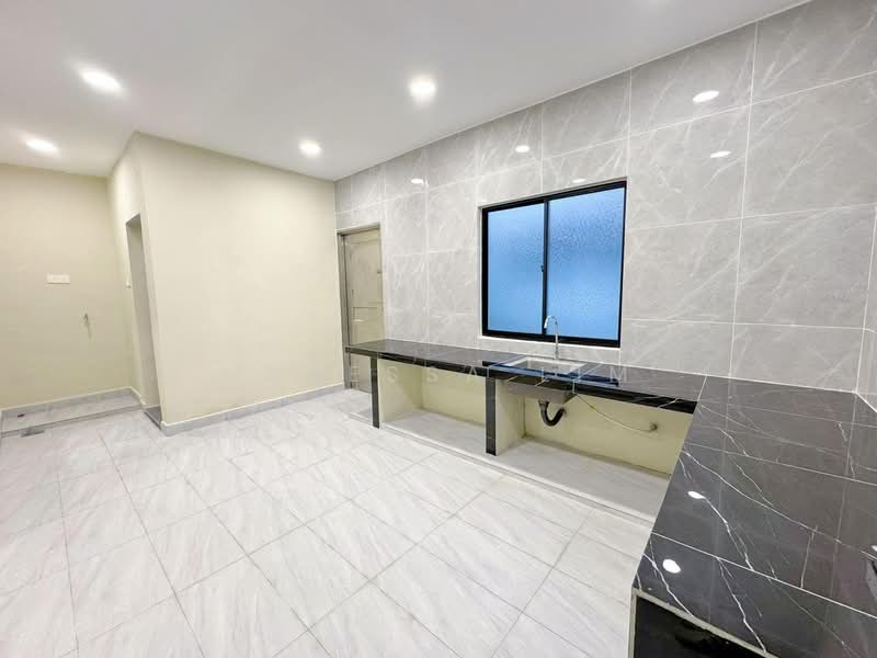 Rumah Teres 2 Tingkat untuk Dijual di Skudai (Johor) - Vanessa Lim - Kitchen - PropertyGuru.com.my