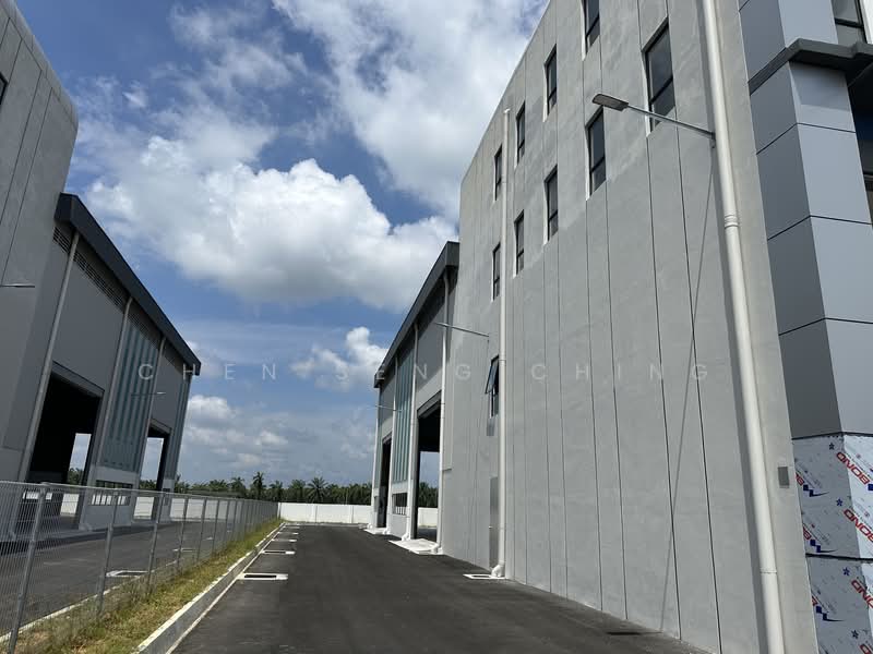 Semi-D Factory for Rent in Telok Panglima Garang (Selangor) - Hidayah Nazardin - Exterior - PropertyGuru.com.my