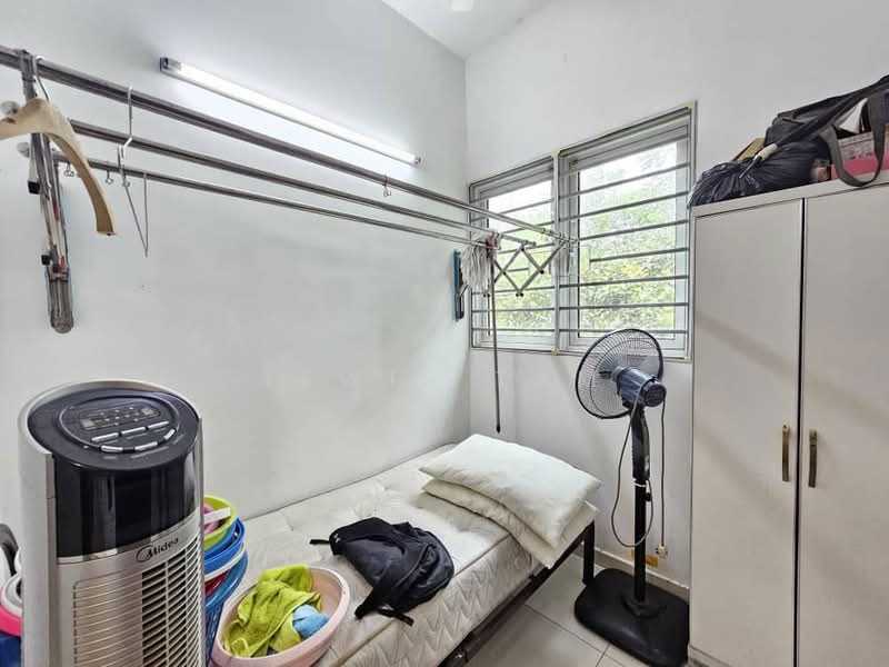 Bungalow for Sale in Taman Equine (Seri Kembangan) - Lewis Tam - Bedroom - PropertyGuru.com.my