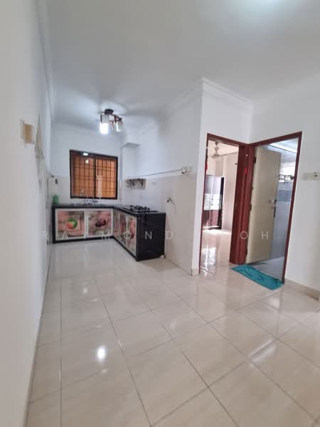 Condominium for Sale at Serina Bay - Raymond Teoh - Kitchen - PropertyGuru.com.my