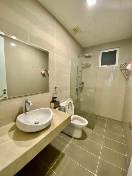 Servis Apartment untuk Dijual di Serviced Residence @ Binjai 8 - Kweenie Chong - Bathroom - PropertyGuru.com.my