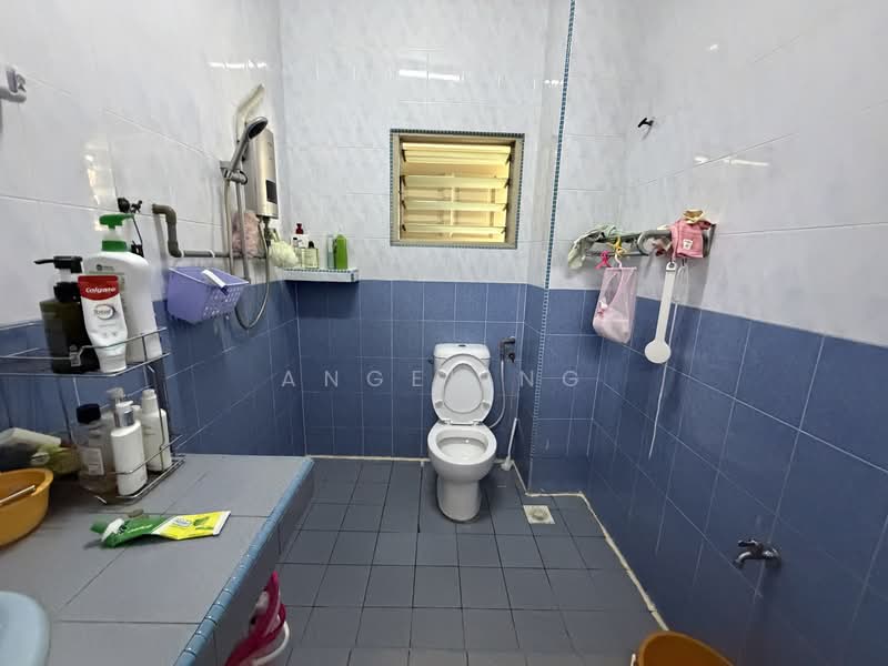2-storey Terraced House for Sale in Taman Overseas Union (Taman Oug) (Jalan Klang Lama (Old Klang Road)) - Angel Ng - Bathroom - PropertyGuru.com.my